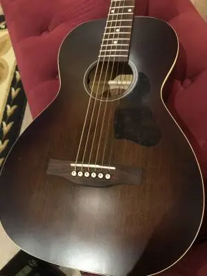 Art & Lutherie Roadhouse Bourbon Burst 2